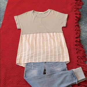 Comfy top 🐻great condition!